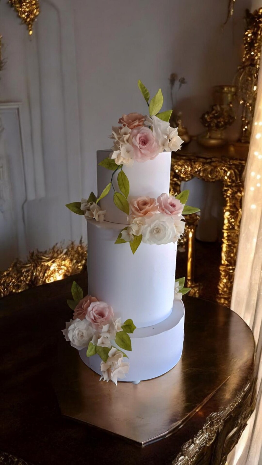 Wedding Cake Flowers Blue Pink Ivory Roses Hydrangeas Greenery Elegant ...