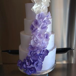 30 PC Wafer Paper Orchids Small! -  Wedding Cake Flowers - Rustic Purple Degrade wedding theme cake decorations