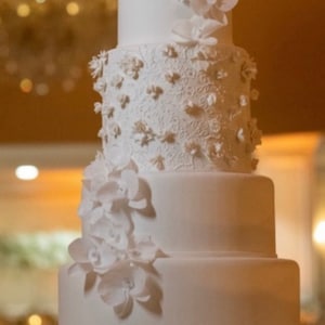 Wedding Cake Toppers Orchids Wafer Paper Orchids 24 PCS Wedding Cake Flowers White Elegant
