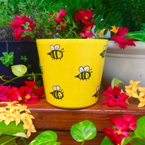 Terracotta Planter Pot, Planter with Drainage, Painted Terracotta Pot, Hand Painted Pot, Clay Pot, Ceramic Planter Pot