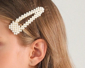 NEW Pretty Pair of Faux Pearl & Crystal Iridescent Flower Hair Clips UK Seller 
