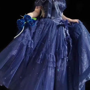bella swan blue prom dress There is a new addition to Bella's closet! When we first started adding  items to Bella's closet Ally Richardson sent out this replica prom dress.  Recently she also sent out a replica