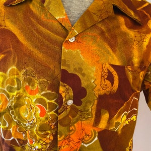 Vintage Wiki of Hawaii LTD Hawaiian Shirt. M-L. Orange, yellow, brown. Excellent condition. image 2