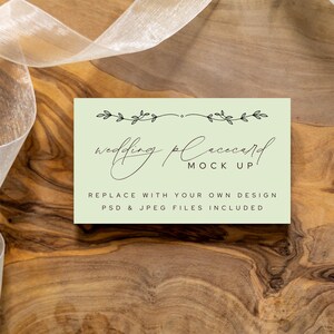 Maqueta de tarjeta de lugar de boda, diseño plano bohemio con cinta nupcial, maqueta de papelería de boda para Photoshop y Canva