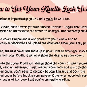 Puede incluir: Un gr&aacute;fico rosa y blanco con el texto "How to Set Your Kindle Lock Screen". El texto explica c&oacute;mo cambiar la pantalla de bloqueo de un Kindle para mostrar una portada personalizada en lugar de la portada del libro que se est&aacute; leyendo actualmente.