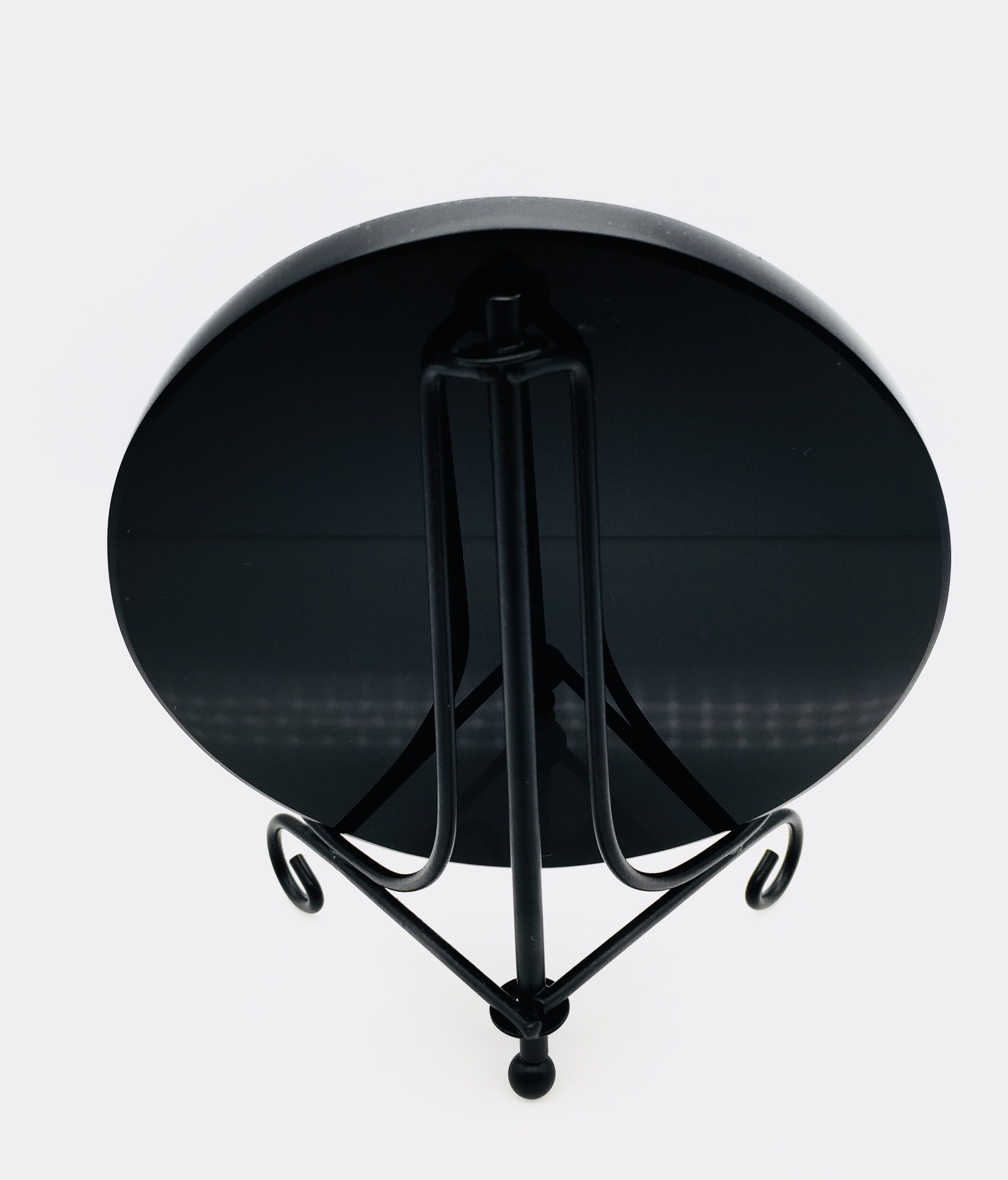 Miroir en obsidienne noir pour la voyance et la méditation profonde Miroir en obsidienne noir pour la voyance et la méditation profonde