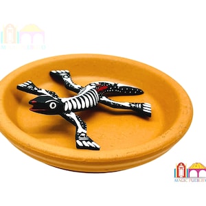 Mini Black Skeleton Iguana Alebrije, Wood Carved Alebrije, Hand Painted Alebrije