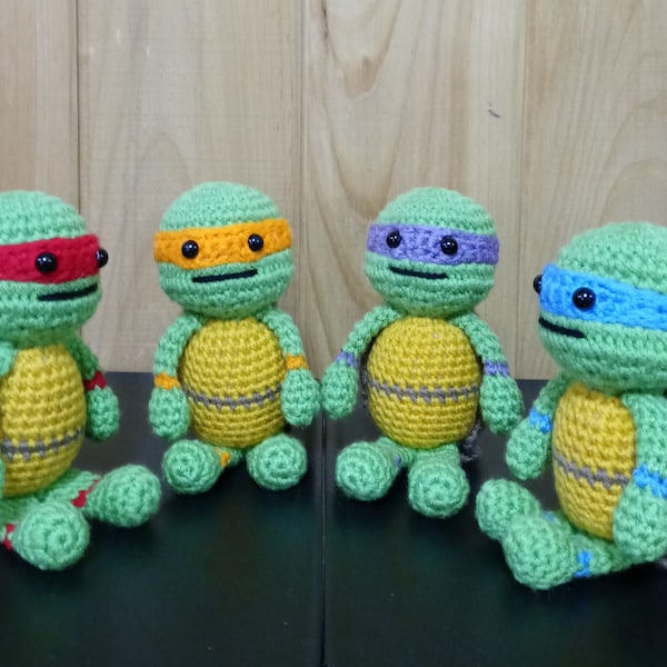5" Teenage Mutant Ninja Turtles inspirados bebés de ganchillo, crochet tmnt, ojos de seguridad, regalo, muñeca tmnt, tmnt relleno, tmnt toy, tmnt figura