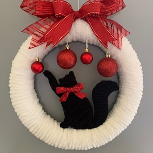 Cats winter Christmas front door wreath