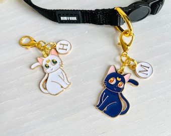 Benutzerdefinierte Kragen Charms | Sailor-Katze & Wunschbuchstabe | Niedliche Katzen oder Hundehalsband Anhänger | Kawaii Haustier Halsband Zubehör | Clip auf Haustier-Halsband-Charme