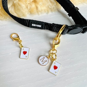 Charmes de collier personnalisés | "LE PETIT AS" | Carte à jouer Ace Hearts Cat and Dog Collar Charms | Accessoires pour colliers pour animaux de compagnie | Clip sur collier pour animal de compagnie