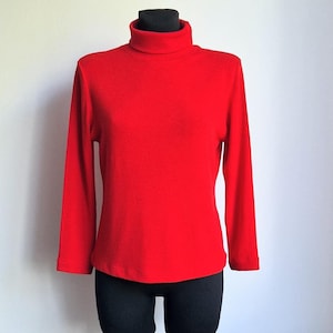 Vintage Women&#39;s Turtleneck Sweater Red Colour Long Sleeve Pullover Size Medium