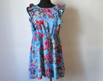 Vintage Floral Womens Dress Blue Red Pink and Green Color Loose Short Dress Ruffle Details on Shoulders Size S Small