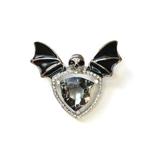 Silver-tone Skull Skeleton Corpse and Gray Crystal Bat Black Enamel Wings Brooch & Pendant Lapel Pin Jewelry Halloween Costume Gift A1317
