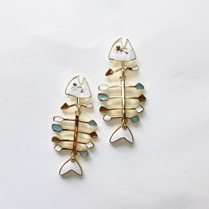 Adorable Unique Gold-tone White & Blue Enamel Fish Bone Post Stud Earrings Dangle Drop Fish Skeleton Beach Sand Sun Summer Jewelry A1227