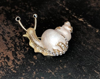 White Enamel Shimmering Cute Snail Lapel Pin Brooch Jewelry Gift Slow and Steady A33