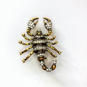 Realistic Gold-tone Rhinestone and Brown Enamel Sparkly Scorpion Animal  Brooch/Pendant Pin Necklace Jewelry A1289