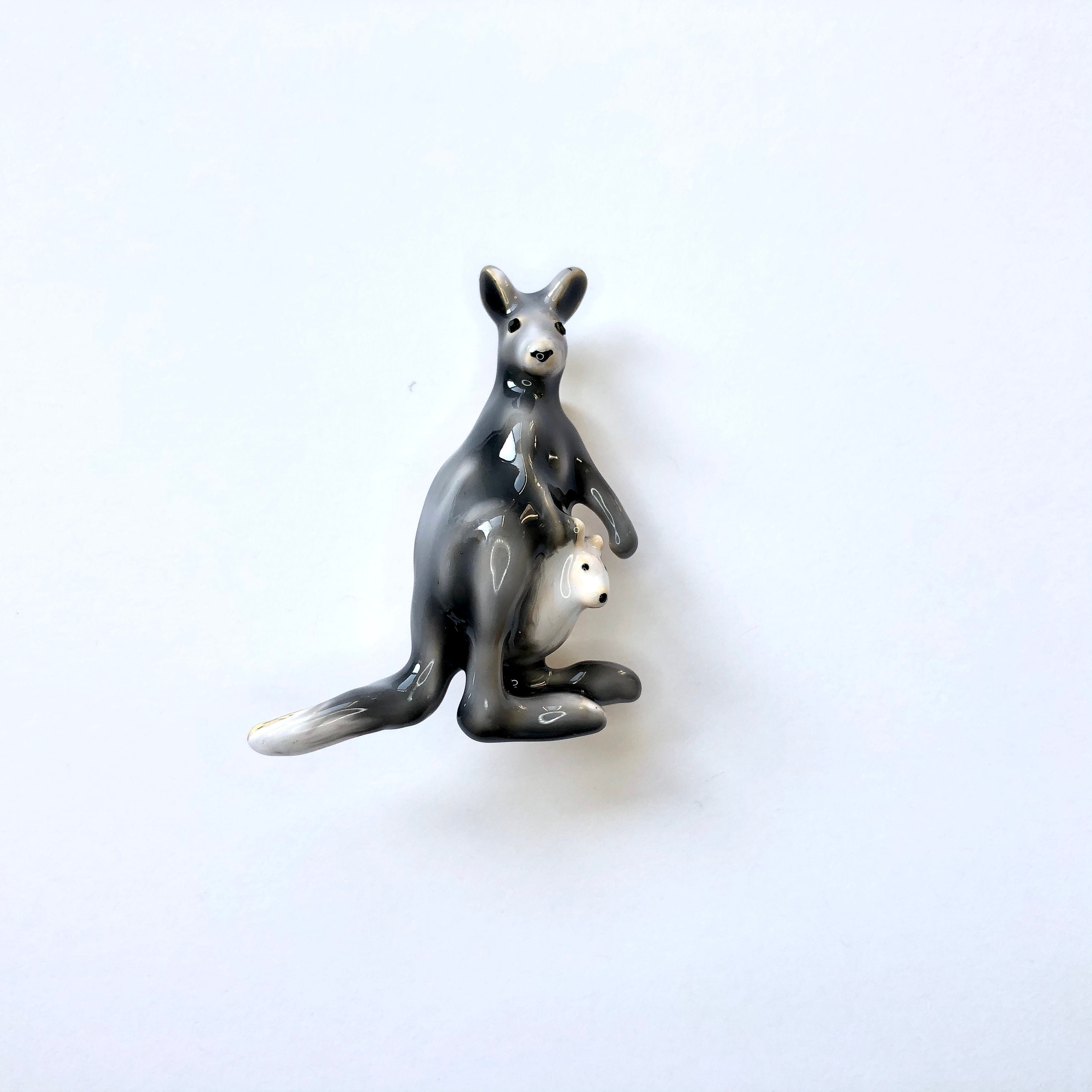 Adorable Gray Enamel Kangaroo With Baby Kangaroo Cartoon - Etsy Adorable Gray Enamel Kangaroo With Baby Kangaroo Cartoon - Etsy