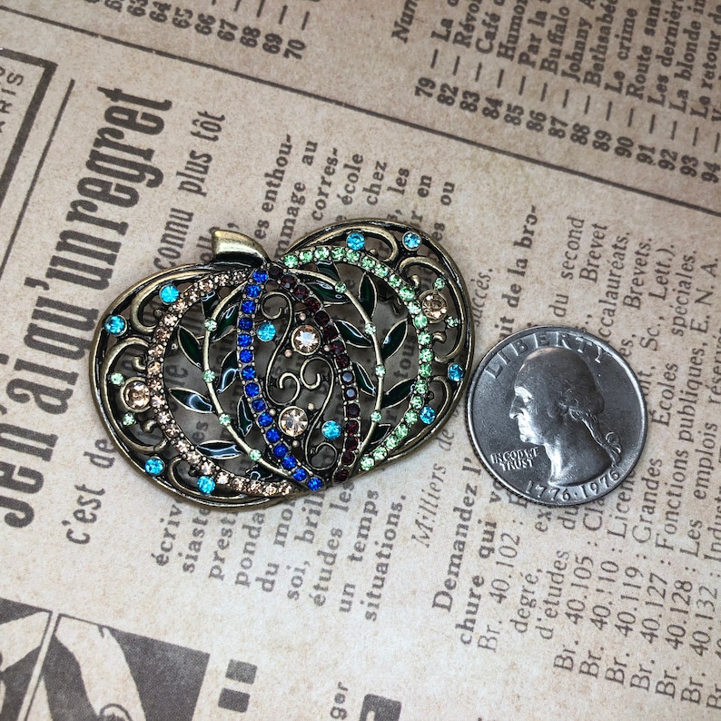 Rhinestone Fall Autumn Blue /& Green Pumpkin Halloween Plant Brooch Pin Garden Lover Gift A303