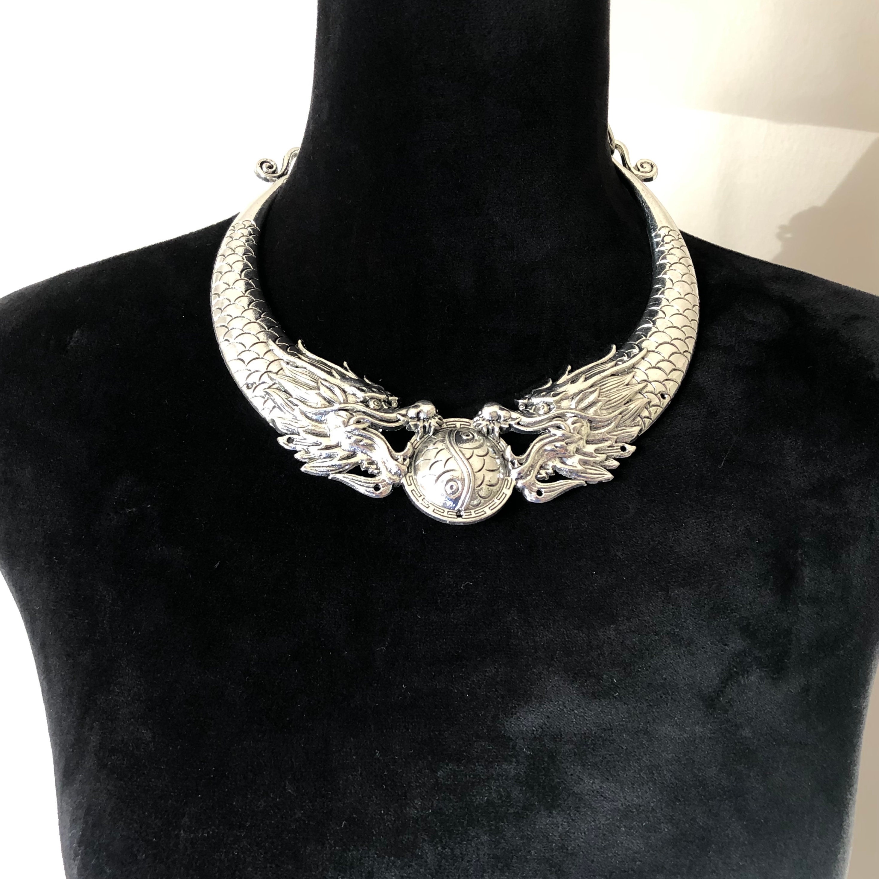 Dragon choker necklace deals