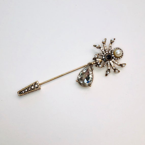 VINTAGE STYLE ENAMEL CRYSTAL SPIDER WEB DANGLE BROOCH RHINESTONE DANGLE PIN