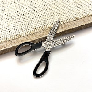 Brooch Lapel Pin Scissors Craft Sewing Knitting DIY Scrapbook Lover Gift for Her Jewelry A300
