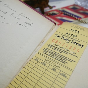 Personalisierte altmodische Vintage öffentlichen Bibliothek Karte Lesezeichen