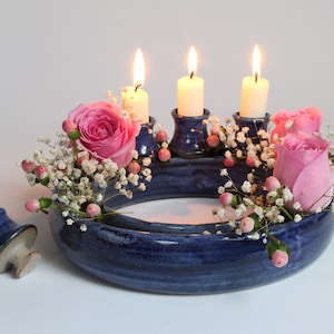 Blumenring für Stabkerzen blau