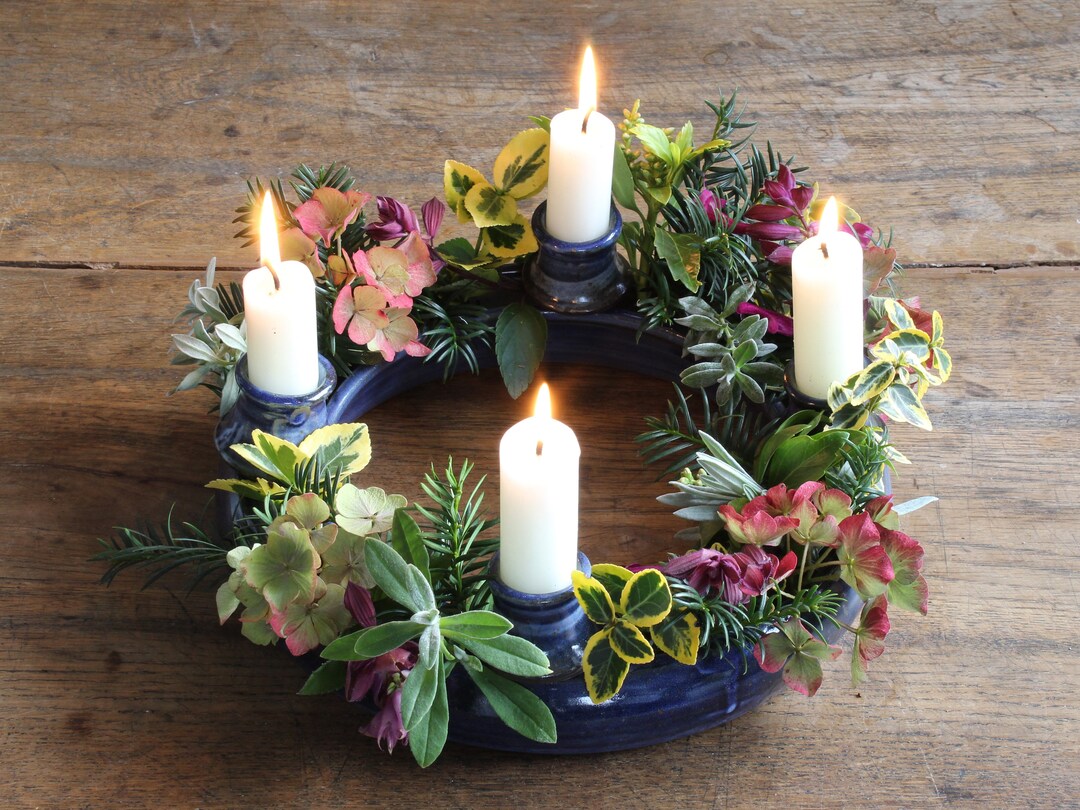 Floral taper store candle rings