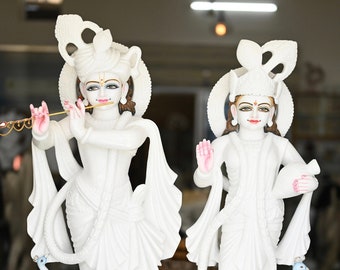 Estatua de Radha Krishna