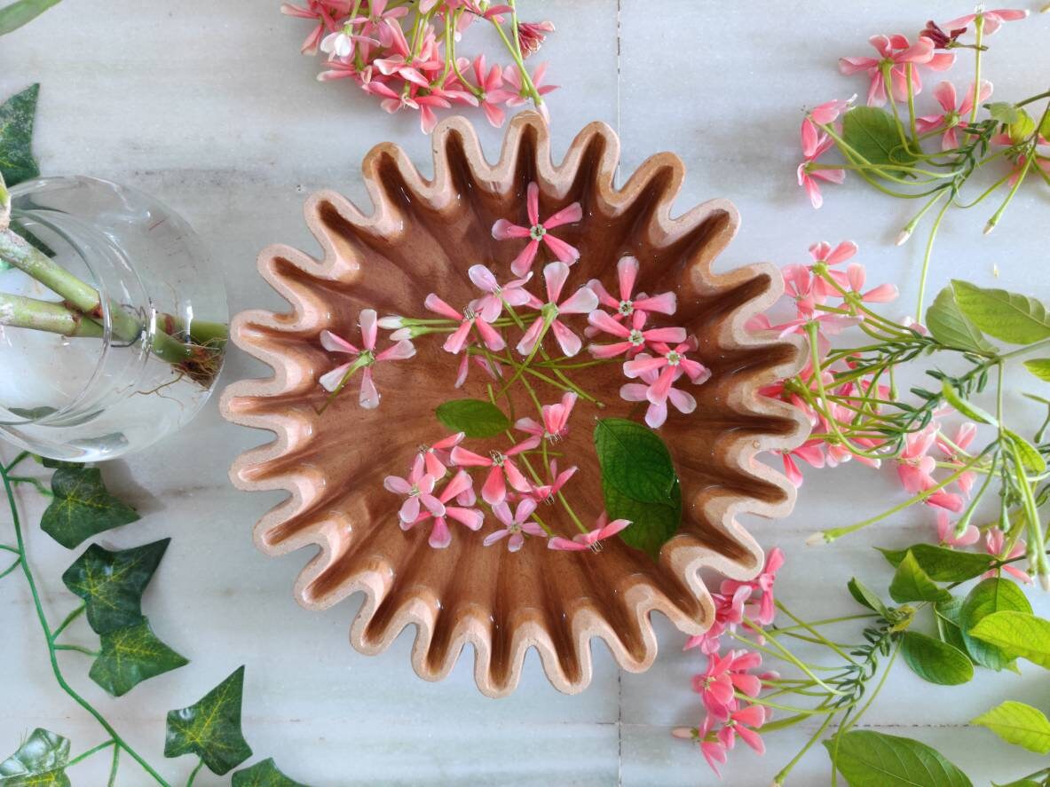 Bol à Volants Fait Main Magnifique Bol Décoratif En Marbre Naturel 6 Pouces - Bol à Fruits, Fleurs, Bijoux Ou Cadeau Élégant Bol à Volants Fait Main Magnifique Bol Décoratif En Marbre Naturel 6 Pouces - Bol à Fruits, Fleurs, Bijoux Ou Cadeau Élégant
