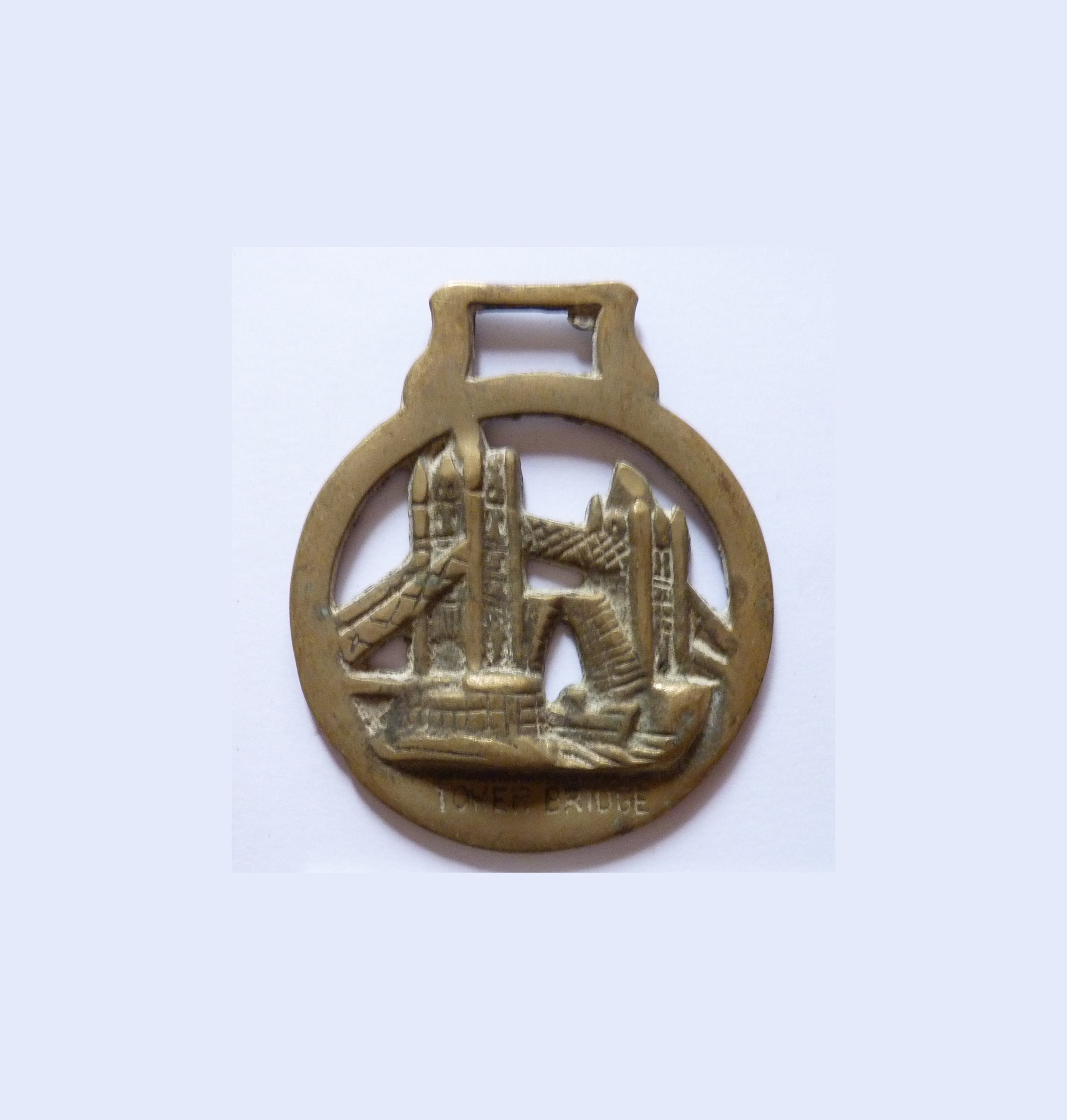 Médaillon Vintage Horse Brass Featuring Tower Bridge, Londres