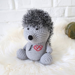 Stuffed hedgehog Scar Buddy CHD Awareness Crochet toy friend Heart Warrior Woodland animal Heart Surgery kidKids valentine