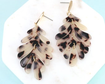 Leaf Acetate Fashion Statement Earrings, Resin Earrings, Leaf Earrings, Gift For Her, Celluloid earrings, Tortoise Earring, Modern Earrings