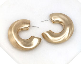 Hollow Bold Hoop Earrings Gold, Puffy Metal Hoop Earrings Gold, Hollow Statement Earrings, Oversized Earring, Lightweight Minimalist Earring