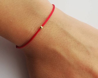 Pulsera de hilo rojo: cuentas de oro de 14 k, joyería minimalista de protección