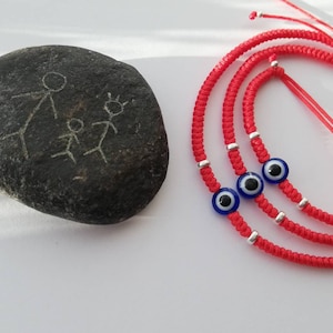 Mom, Dad and baby gift. Family nazar eye bracelets set. Protection red string for all family.  Evil eye Protection for mother and baby.