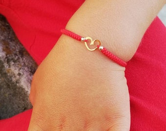 Pulsera de bebé de hilo rojo de oro de 14k, regalo de baby shower de corazón de oro, pulsera de oro para niños pequeños 585, pulsera de hilo rojo para niños con pequeño corazón de oro