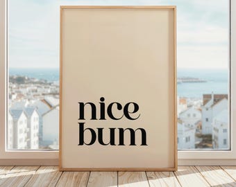 Netter Penner Poster | Schöner Bum Print | Lustige Badezimmer Wand Kunst | Minimalistisches Typografie-Poster | Witzige Wohnkultur | Beige & Schwarz