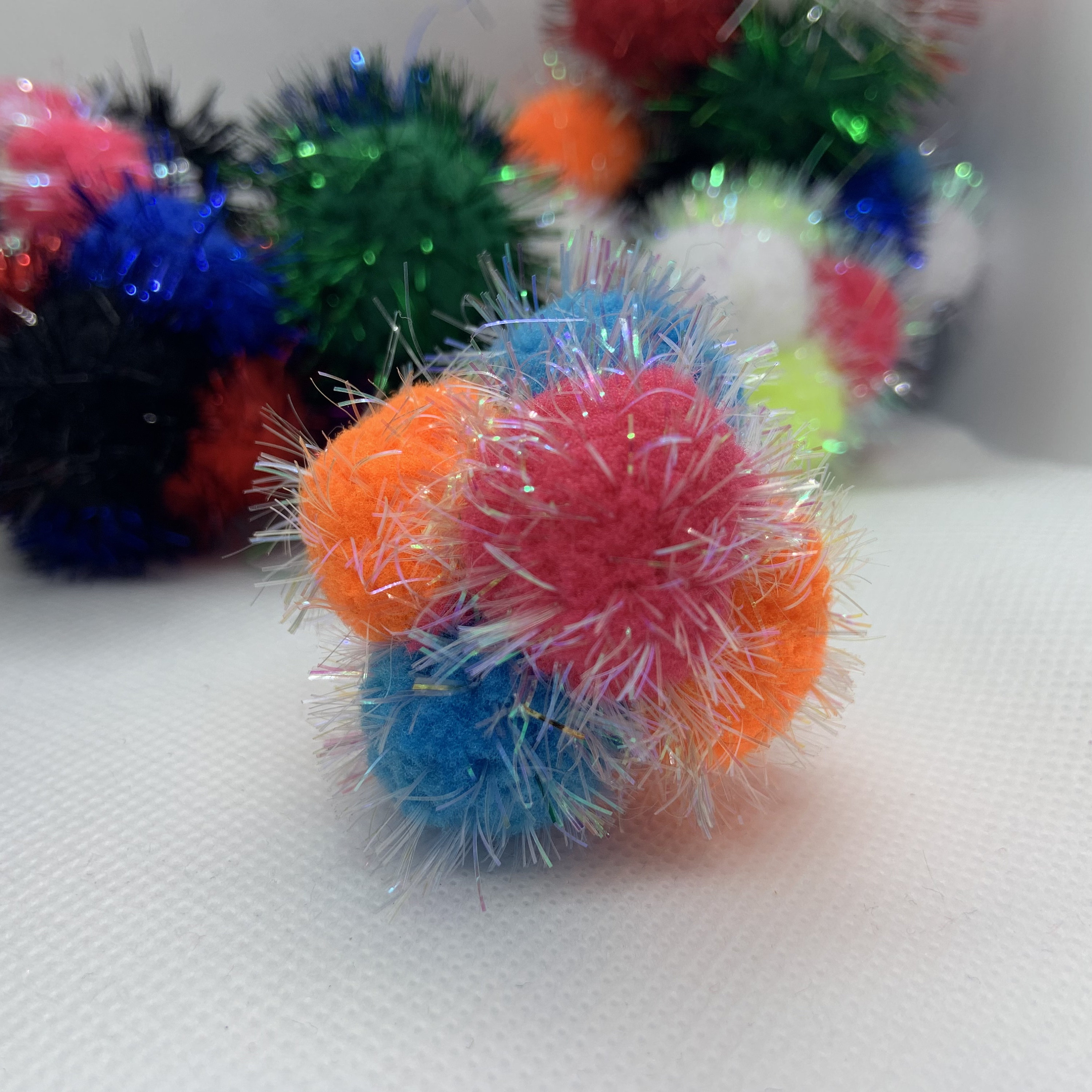 50 Tiny 1/23/4 Metallic Sparkly Pom Poms or Simple Plain No Tinsel Puff  Balls Pompom Ball Embellishment Kawaii Cute Cat Toy Mother Craft 