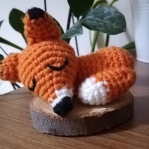 Tiny sleeping fox pattern,  fox Crochet Pattern,  Fox Amigurumi Pattern, Fox Crochet Toy Pattern, Stuffed Animal Pattern, PDF