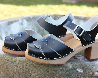 Sandalias tacón piel lisa con anilla