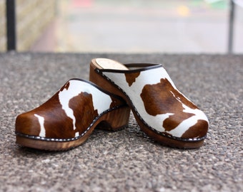 Brown sole cowboy men clogs