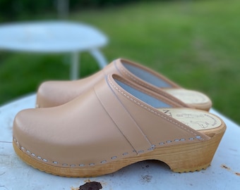 Schlichte Damen Clogs aus Leder