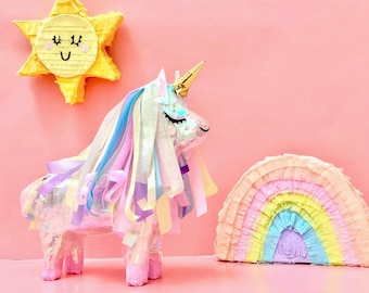 3D IRIDESCENT UNICORN PINATA