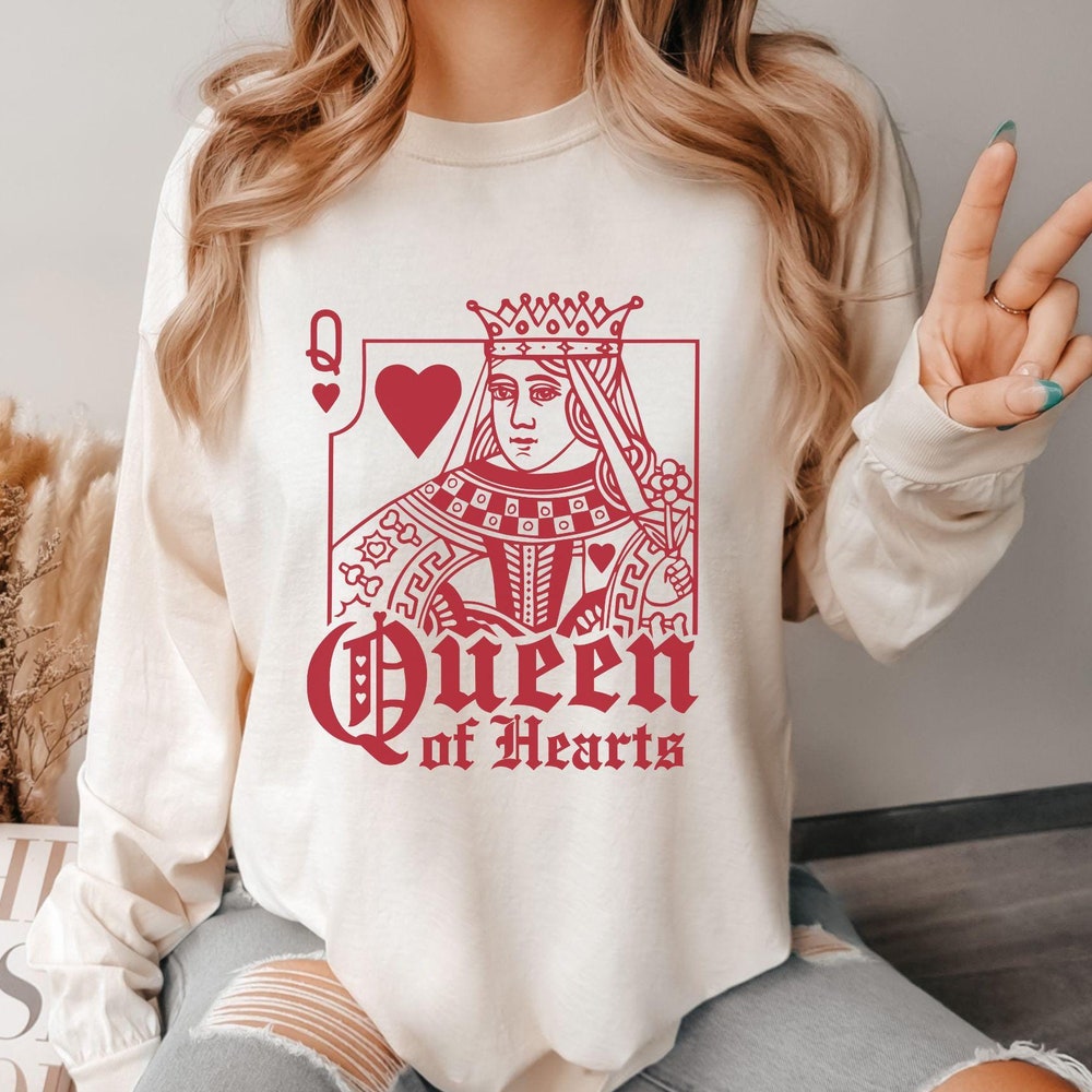 Queen Of Hearts Long Sleeve Shirt, Valentine'S Day Long Sleeve, Women'S Valentine'S Day Shirt, Valentine'S Day Comfort Long Sleeve Amitytees