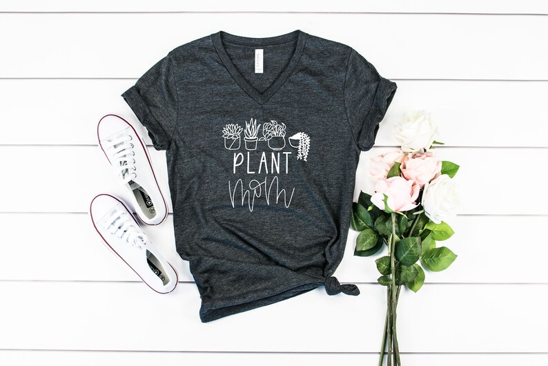 Plant Mom V-neck Shirt / Plant Lover Tee Shirt / Plant Lady | Etsy