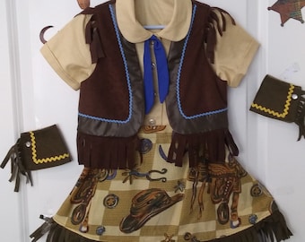 Girls Western Cowgirl Skirt and Vest Set, Size 5, Rodeo Costume, Lined, Fringe Outfit, Cotton, faux Suede, Cuffs.