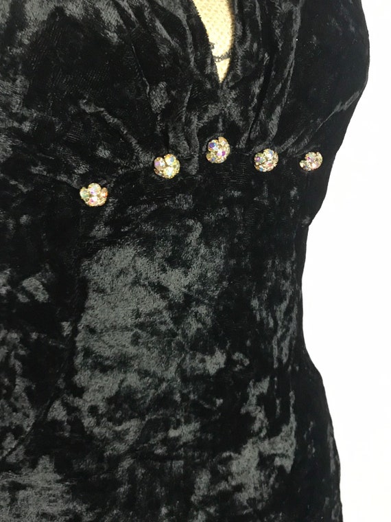 1980s dress/ Vintage 1980s velvet LBD cocktail dr… - image 7