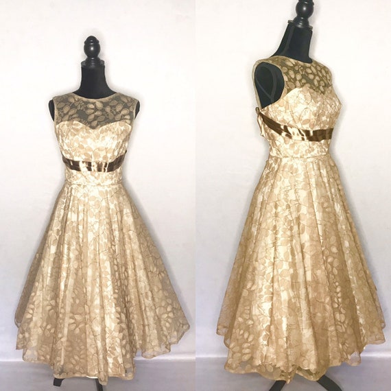 1950s dress/ vintage 1950s full circle skirt lace